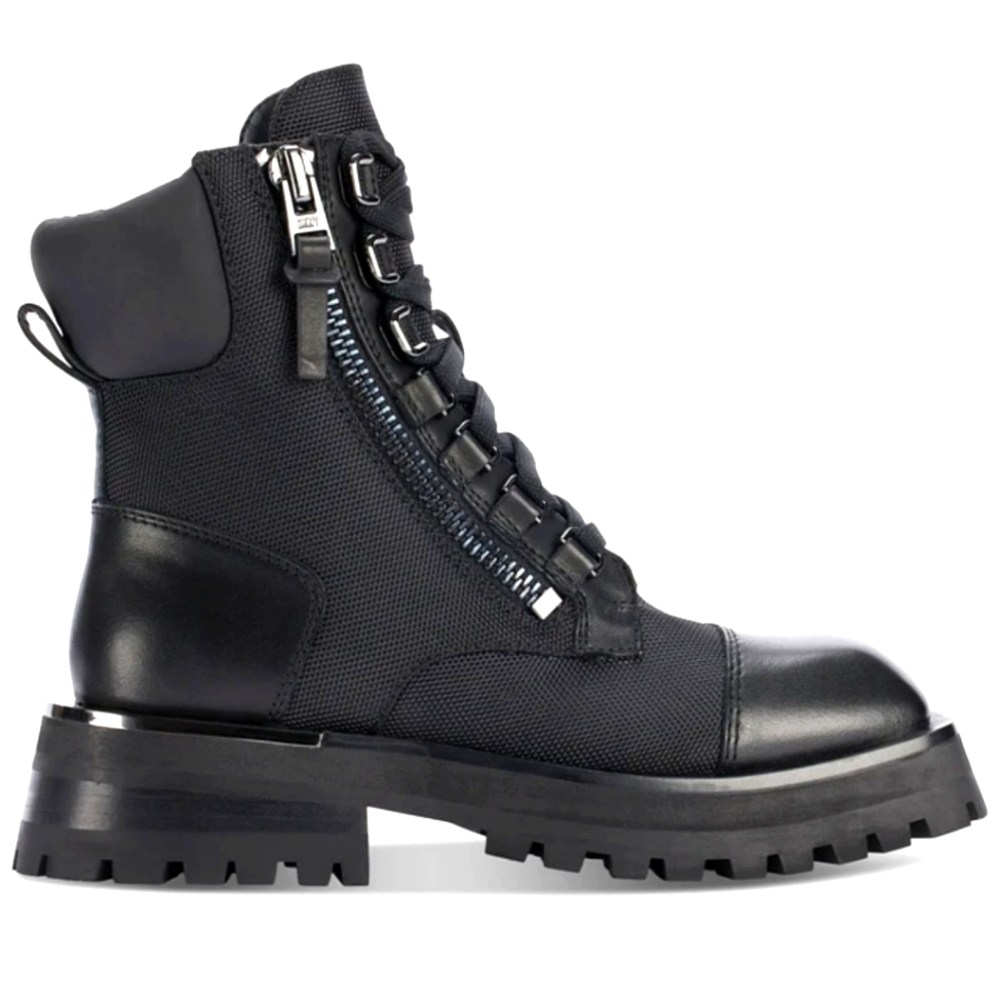 Size 5.5 - 🆕️ DKNY Tully Lug Sole Boot